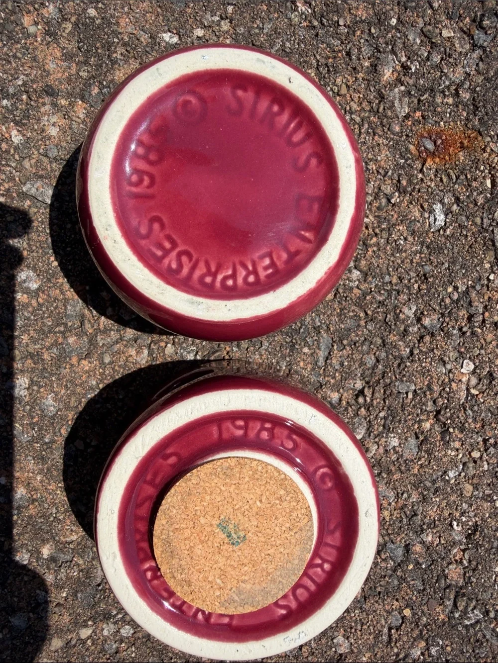 Vintage Ceramic Burgundy Sirius enterprises potpourri wax burner